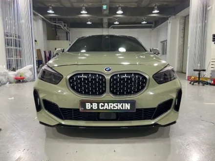 [인천랩핑] BMW 135i 전체 랩핑 시공기 – 순정 화이트에서 슈퍼 브라잇 카키 다크 그레이로 감성 업그레이드 / 인천 부평구 부개동