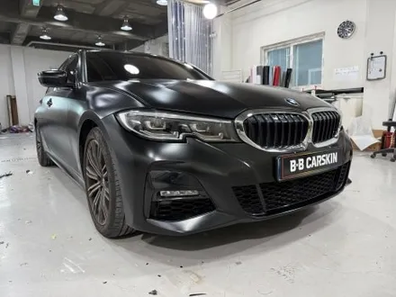 부천 상동 BMW G20 320i 전체 랩핑 — SNC 사틴블랙 컬러체인지 (비비카스킨) / 인천 부평구 부개동