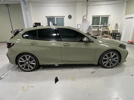 [인천랩핑] BMW 135i 전체 랩핑 시공기 – 순정 화이트에서 슈퍼 브라잇 카키 다크 그레이로 감성 업그레이드 / 인천 부평구 부개동