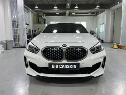 [인천랩핑] BMW 135i 전체 랩핑 시공기 – 순정 화이트에서 슈퍼 브라잇 카키 다크 그레이로 감성 업그레이드 / 인천 부평구 부개동