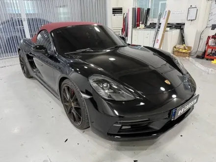 부천랩핑 포르쉐 박스터 718 GTS 4.0 전체랩핑｜화이트 →글로스 블랙, 디테일로 보여드립니다 / 인천 부평구 부개동