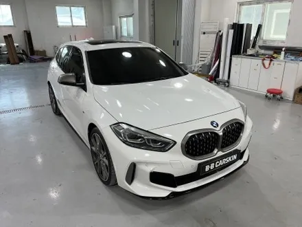 [인천랩핑] BMW 135i 전체 랩핑 시공기 – 순정 화이트에서 슈퍼 브라잇 카키 다크 그레이로 감성 업그레이드 / 인천 부평구 부개동