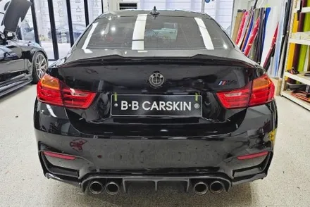 bmw M4 글로우블랙 비비카스킨에서 전체랩핑! / 인천, 부평