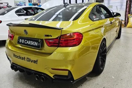 bmw M4 글로우블랙 비비카스킨에서 전체랩핑! / 인천, 부평