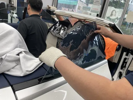 춘천 벤츠 E클래스 카브리올레 글라스틴트 레이니블루 썬팅 후 시원한 드라이브 어떠세요? / 춘천시 퇴계동