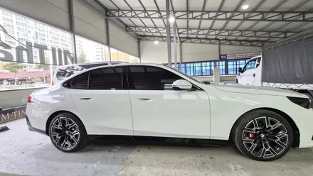 춘천썬팅_BMW I5 \'프리미엄 필름 [후버옵틱 프나세] 시공으로 더욱 완벽에 가까워지다 / 춘천시 퇴계동