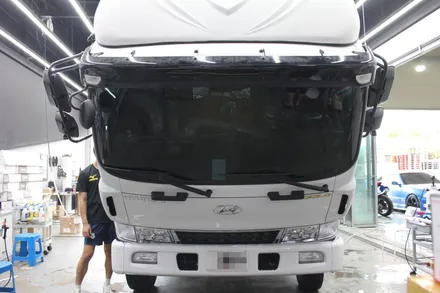 춘천썬팅 4.5톤 트럭도 거뜬하게! 레이노썬팅,3채널블랙박스,후방카메라 장착 / 춘천시 퇴계동