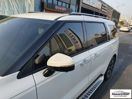 춘천신차패키지 카니발 올댓에서 천정모니터+12인치 보조모니터, 사이드스텝 추가작업 / 춘천시 퇴계동