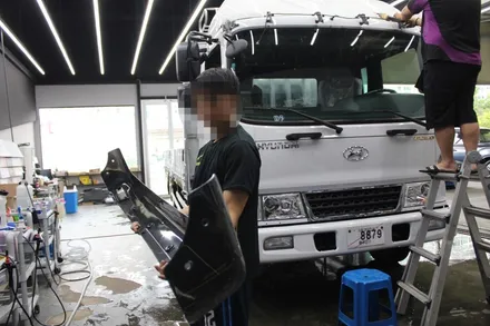 춘천썬팅 4.5톤 트럭도 거뜬하게! 레이노썬팅,3채널블랙박스,후방카메라 장착 / 춘천시 퇴계동