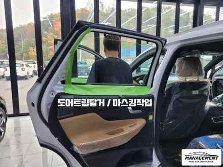 춘천신차패키지 싼타페 올댓에서 꼼꼼한 시공 만나보아요 (썬팅:에이버리퀸) / 춘천시 퇴계동