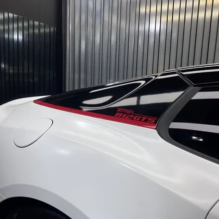페라리 812 GTS 에이버리 사틴 화이트 일산랩핑 + 컴페티치오네 스타일 데칼 시공 / 고양시 구산동