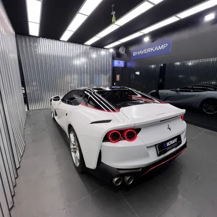 페라리 812 GTS 에이버리 사틴 화이트 일산랩핑 + 컴페티치오네 스타일 데칼 시공 / 고양시 구산동