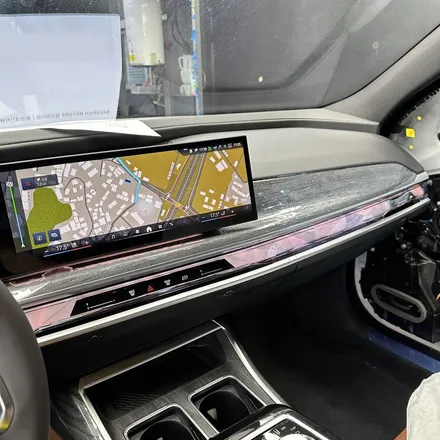고민은 시공만 늦출 뿐! BMW 7시리즈 전체 PPF 신차급 관리와 화이트 블랙 투톤랩핑 듀오톤 - 일산 신차패키지 모터빌리지 / 고양시 구산동