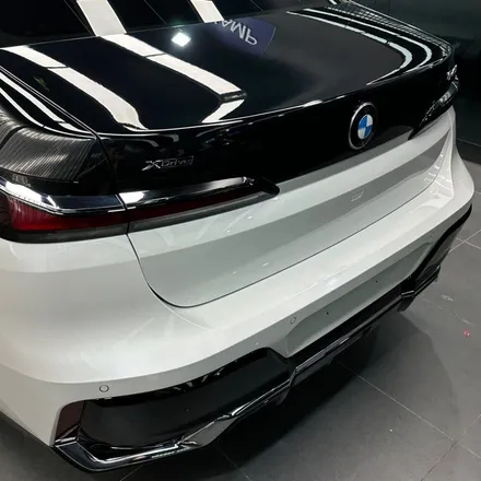 고민은 시공만 늦출 뿐! BMW 7시리즈 전체 PPF 신차급 관리와 화이트 블랙 투톤랩핑 듀오톤 - 일산 신차패키지 모터빌리지 / 고양시 구산동