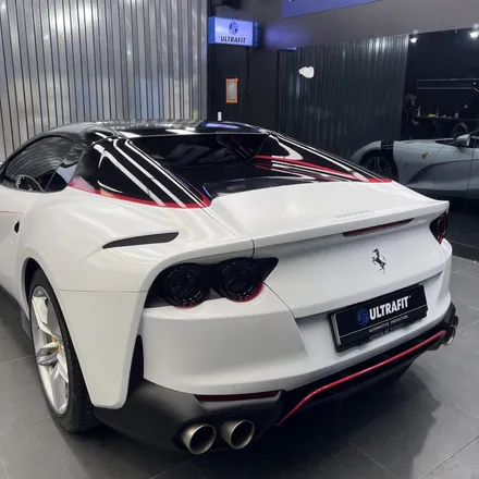 페라리 812 GTS 에이버리 사틴 화이트 일산랩핑 + 컴페티치오네 스타일 데칼 시공 / 고양시 구산동