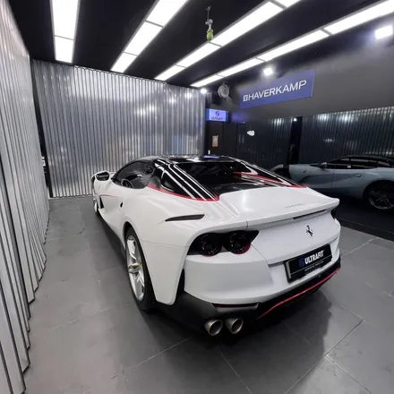 페라리 812 GTS 에이버리 사틴 화이트 일산랩핑 + 컴페티치오네 스타일 데칼 시공 / 고양시 구산동