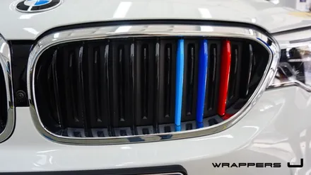 영등포BMW G30 520d  M삼색데칼 그릴랩핑 M삼색 M부분랩핑 M데칼 / 천안 불당동