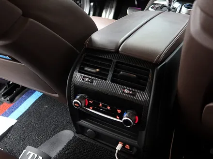 천안랩핑 BMW M550i  : 카본블랙무광 실내랩핑 / 천안 불당동