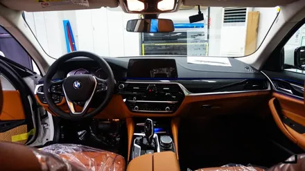 BMW 실내랩핑 블랙브러쉬 서울동작구 520i랩핑샵[래퍼스제이] / 천안 불당동