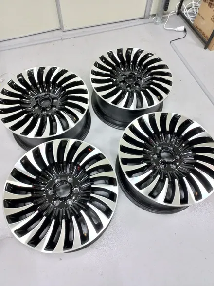 링컨 에비에이터 - 휠수리, 순정휠복원, 커스텀휠도색, 언리얼자동차외형복원(대장동/운중동/백현동/삼평동/판교) / 분당구 서현동