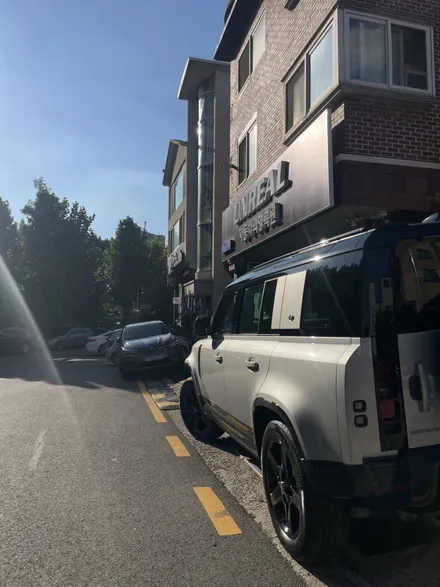랜드로버 디펜더 - 커스텀휠도색, 순정휠도색, 서현동언리얼자동차외형복원(운중동/판교동/백현동/대장동/판교) / 분당구 서현동