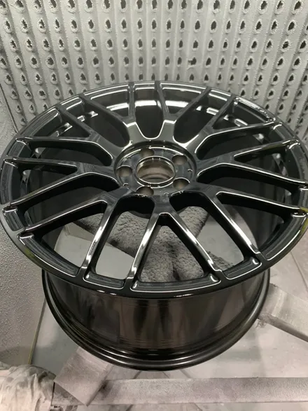 벤츠 E63 AMG - 순정휠복원, 휠수리/복원전문점, 언리얼자동차외형복원(대장동/운중동/백현동/삼평동/판교) / 분당구 서현동