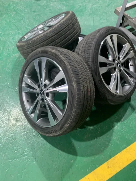 벤츠 C220d 휠복원 / 4본 전체 복원으로 외관과 주행 안정성 개선 / 분당 언리얼자동차외형복원(대장동/운중동/백현동/삼평동/판교) / 분당구 서현동