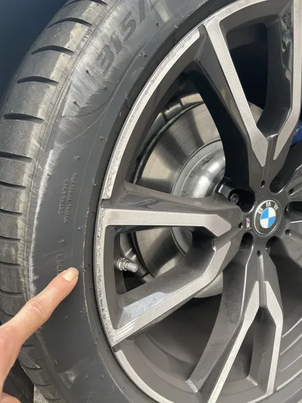 BMW X7 - 휠복원, 자동차외형복원, 휠수리 / 분당구 서현동