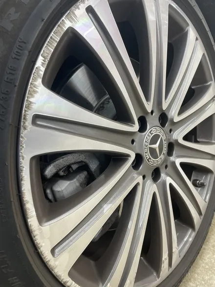 벤츠E450 4MATIC - 휠복원, 휠수리전문점, 언리얼자동차외형복원(대장동/삼평동/운중동/백현동/판교테크노밸리) / 분당구 서현동