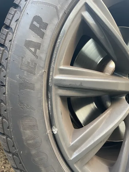 BMW 530i - 휠수리, 휠복원전문, 언리얼자동차외형복원(대장동/운중동/백현동/삼평동/판교) / 분당구 서현동