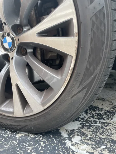 BMW 5GT - 순정휠복원, 커스텀휠도색, 자동차외형복원(이매동/서현동/분당동/수내동/정자동) / 분당구 서현동
