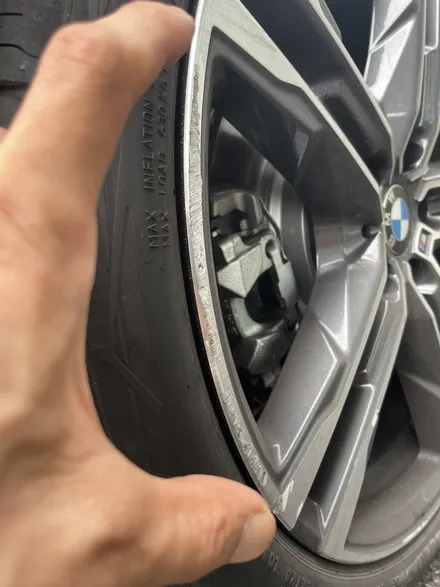 BMW 220i - 순정휠복원, 휠수리전문, 언리얼자동차외형복원(대장동/운중동/백현동/삼평동/판교) / 분당구 서현동