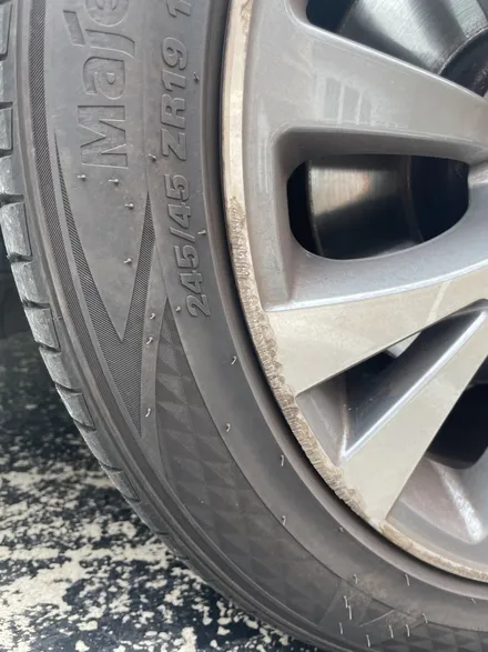BMW 5GT - 순정휠복원, 커스텀휠도색, 자동차외형복원(이매동/서현동/분당동/수내동/정자동) / 분당구 서현동