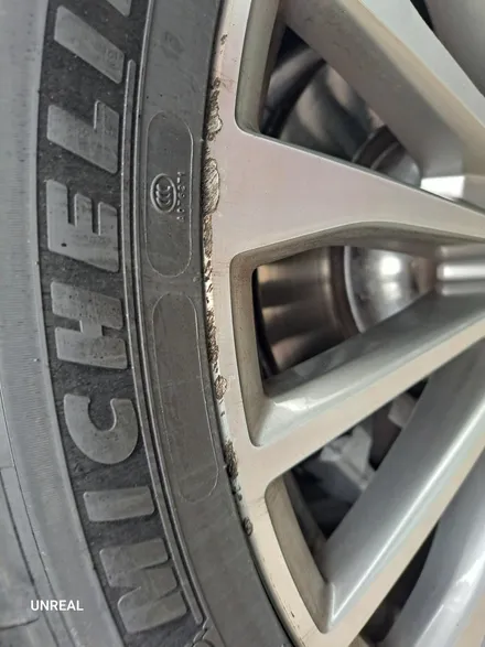 BMWX7 - 분당X7휠스크레치복원, 판교BMW순정휠복원, 자동차휠수리전문점, 언리얼자동차외형복원(대장동/운중동/백현동/삼평동/판교) / 분당구 서현동