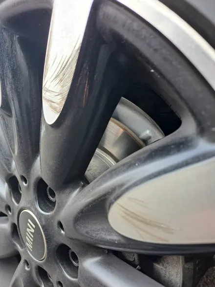 BMW미니쿠퍼S - 분당휠긁힘수리, 자동차휠수리, 휠복원전문점, 언리얼자동차외형복원(대장동/운중동/백현동/삼평동/서판교) / 분당구 서현동