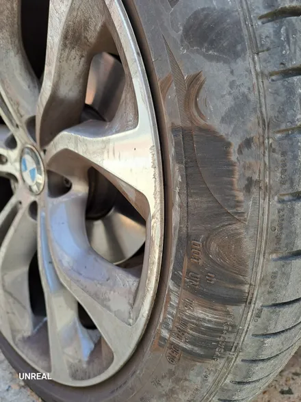 BMW X6 - X6휠스크레치, X6휠긁힘손상, 자동차순정휠복원, 언리얼자동차외형복원(이매동/서현동/분당동/수내동/정자동) / 분당구 서현동