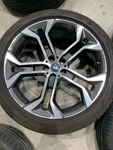 BMW X5 45e - 순정휠복원, 휠수리전문점, 자동차휠수리, 언리얼자동차외형복원(이매동/서현동/분당동/수내동/정자동) / 분당구 서현동