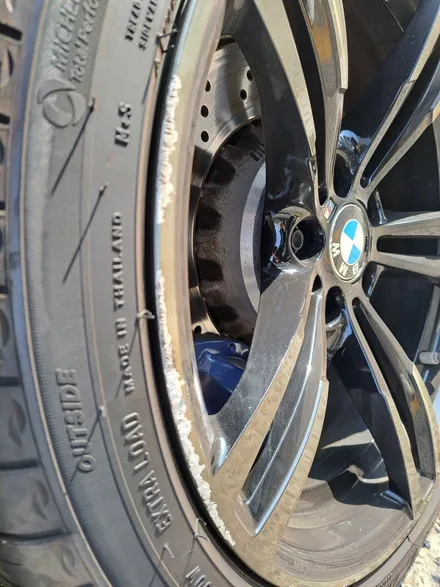 중고 BMW M2 휠 상태, 이렇게 바뀝니다 / 건메탈 커스텀 도색 / 분당 언리얼자동차외형복원 / 분당구 서현동