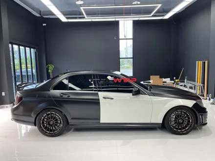벤츠C63 AMG 부분 재시공 랩핑은 전문점에서 아우라랩 확실하네요. / 천안 신부동