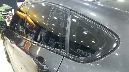 [커스텀엠]차종:BMW  부분랩핑   시공내용:크롬 죽이기.카랩핑.카스킨.평택카랩핑.평택카스킨.자동차부분랩핑.자동차랩핑.커스텀엠평택본점 / 평택 도일동