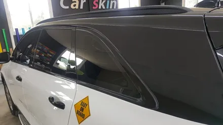평택랩핑 오산 카스킨 전문점 커스텀엠 : 기아 쏘렌토 부분랩핑으로 포인트를 주었읍니다 / 평택 도일동