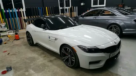 [커스텀엠]차종:BMW Z4    시공부위: 카부분랩핑  시공내용  포인트 데칼시공.평택자동차랩핑.차스킨.랩핑전문.커스텀엠평택본점 / 평택 도일동