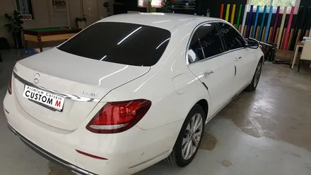 당진자동차랩핑 전문 커스텀엠 : 벤츠 E220d 루프스킨 찐~~하게 한번 가실까요?? / 평택 도일동