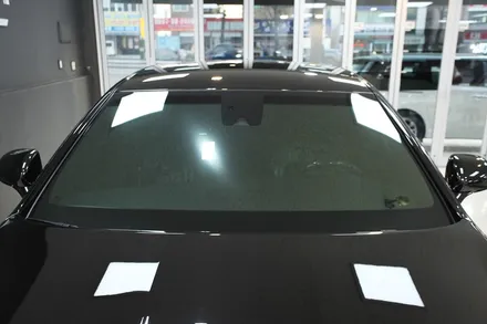 제네시스 G90 브이쿨 틴팅과 파인뷰 블랙박스장착 신차패키지 인천브이쿨 구월1호점 더밴에스 / 남동구 고잔동