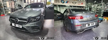 벤츠 E클래스 쿠페, 전동 센터스피커로 허전한 대시보드 상단에 포인트!!