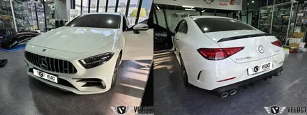 벤츠 C257 CLS, 허전한 대시보드를 채워주는 전동센터스피커!!