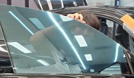 BMW i4  글라스틴트레이니블루 / 인천 연수구 송도동