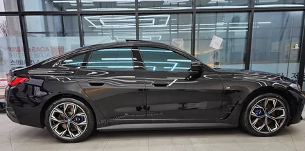 BMW i4  글라스틴트레이니블루 / 인천 연수구 송도동