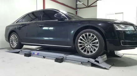 아우디 A8L 50TDI 순정19인치 실버도색 작업입니다 / 청주시 서원구