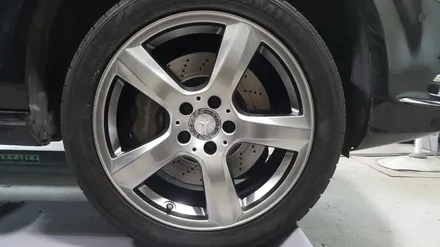 벤츠 CLS 350 순정18인치 DBK 도색작업 입니다. / 청주시 서원구